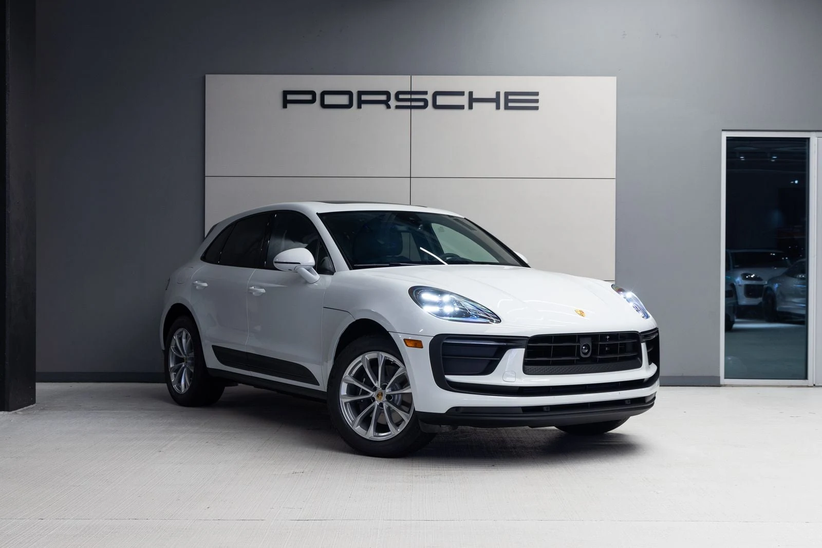2026 Porsche Macan (95B), 9/20