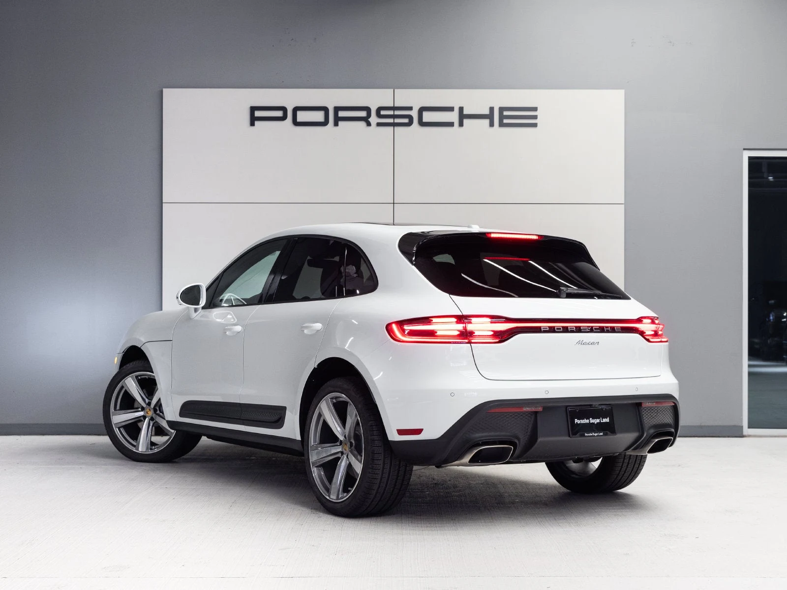 2026 Porsche Macan (95B), 3/20
