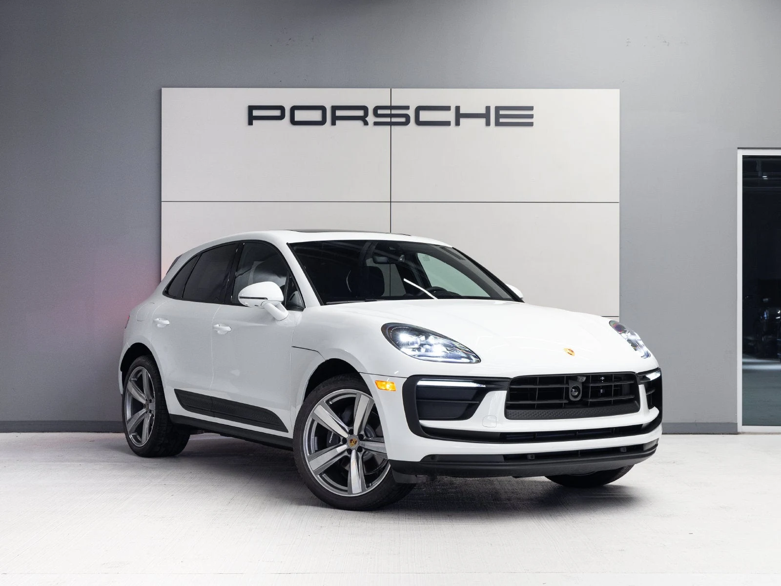 2026 Porsche Macan (95B), 9/20