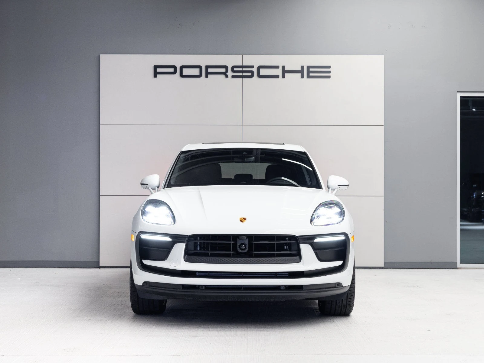 2026 Porsche Macan (95B), 10/20
