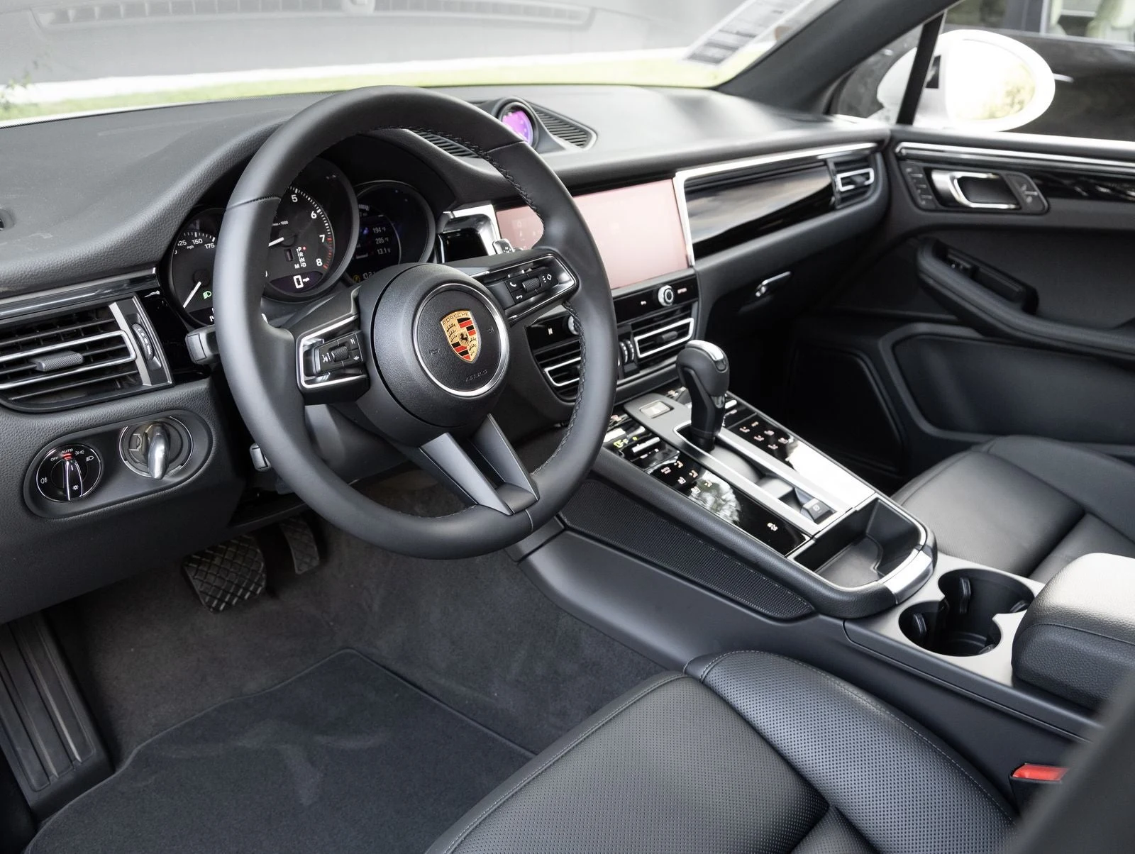 2026 Porsche Macan (95B), 4/20