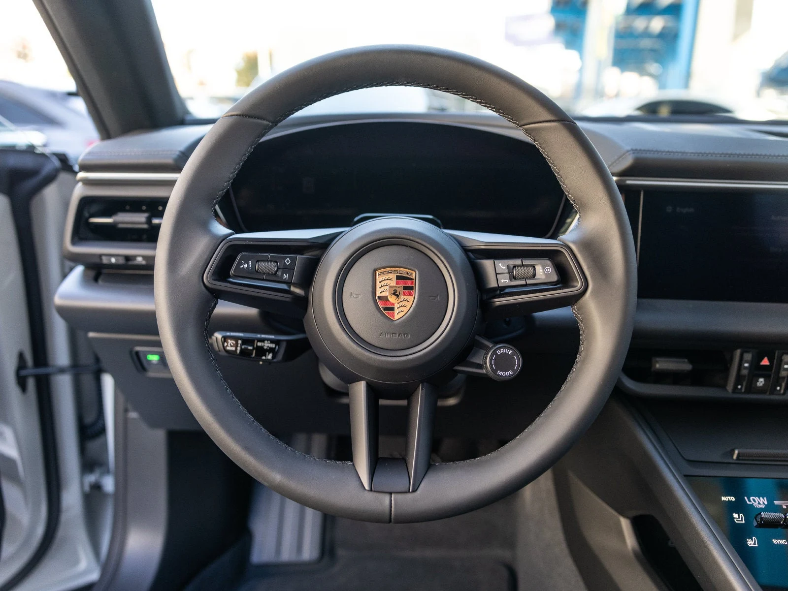 2026 Porsche Macan Electric (XAB), 6/20