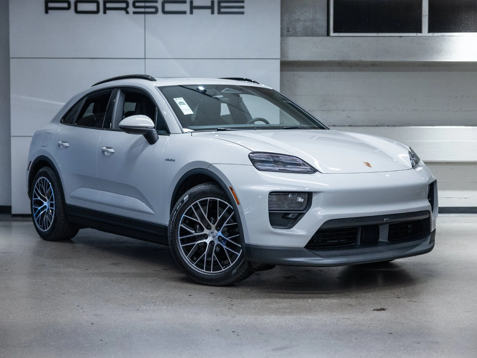 2026 Porsche Macan Electric (XAB), 11/20