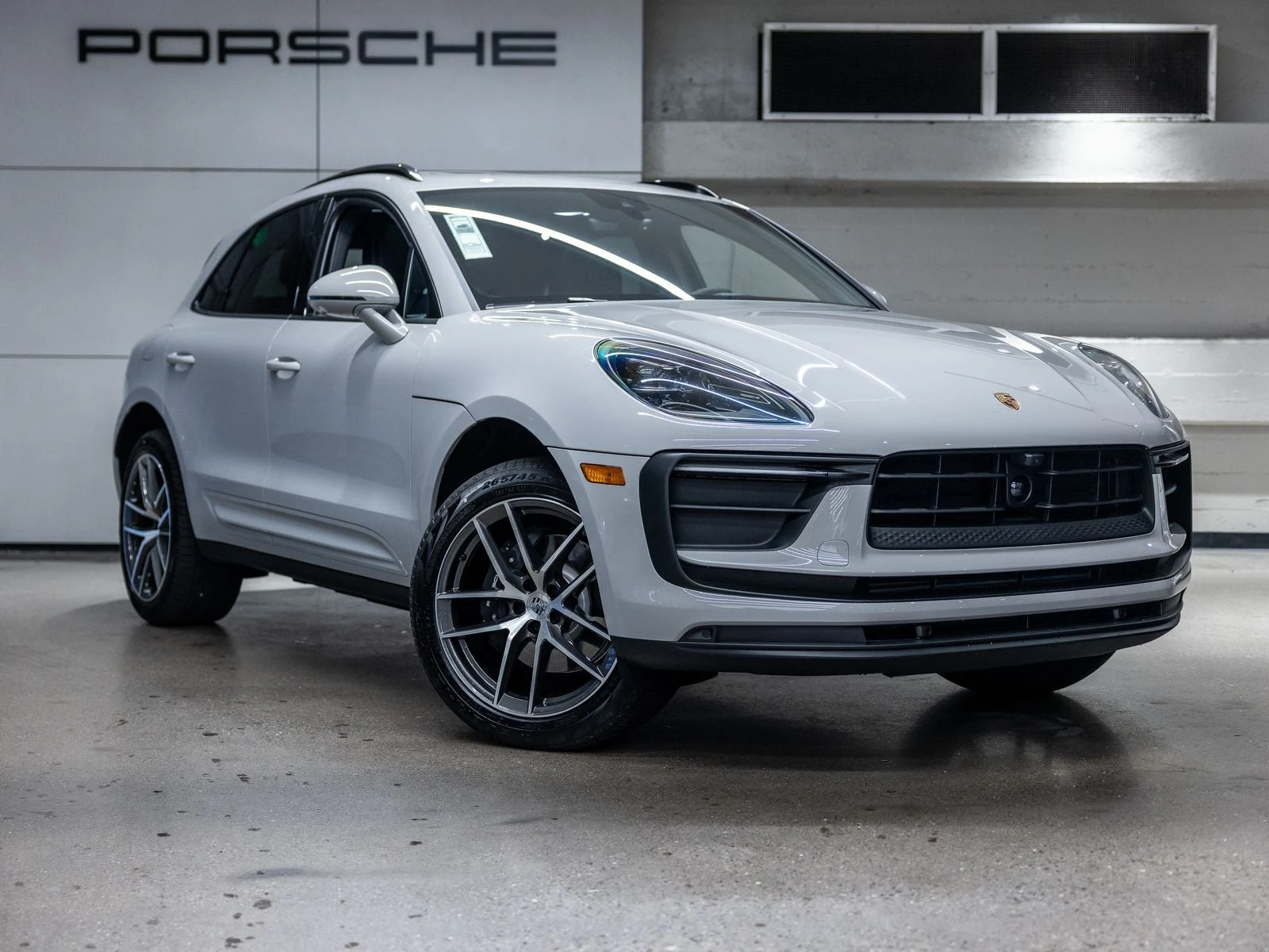 2026 Porsche Macan (95B), 10/20