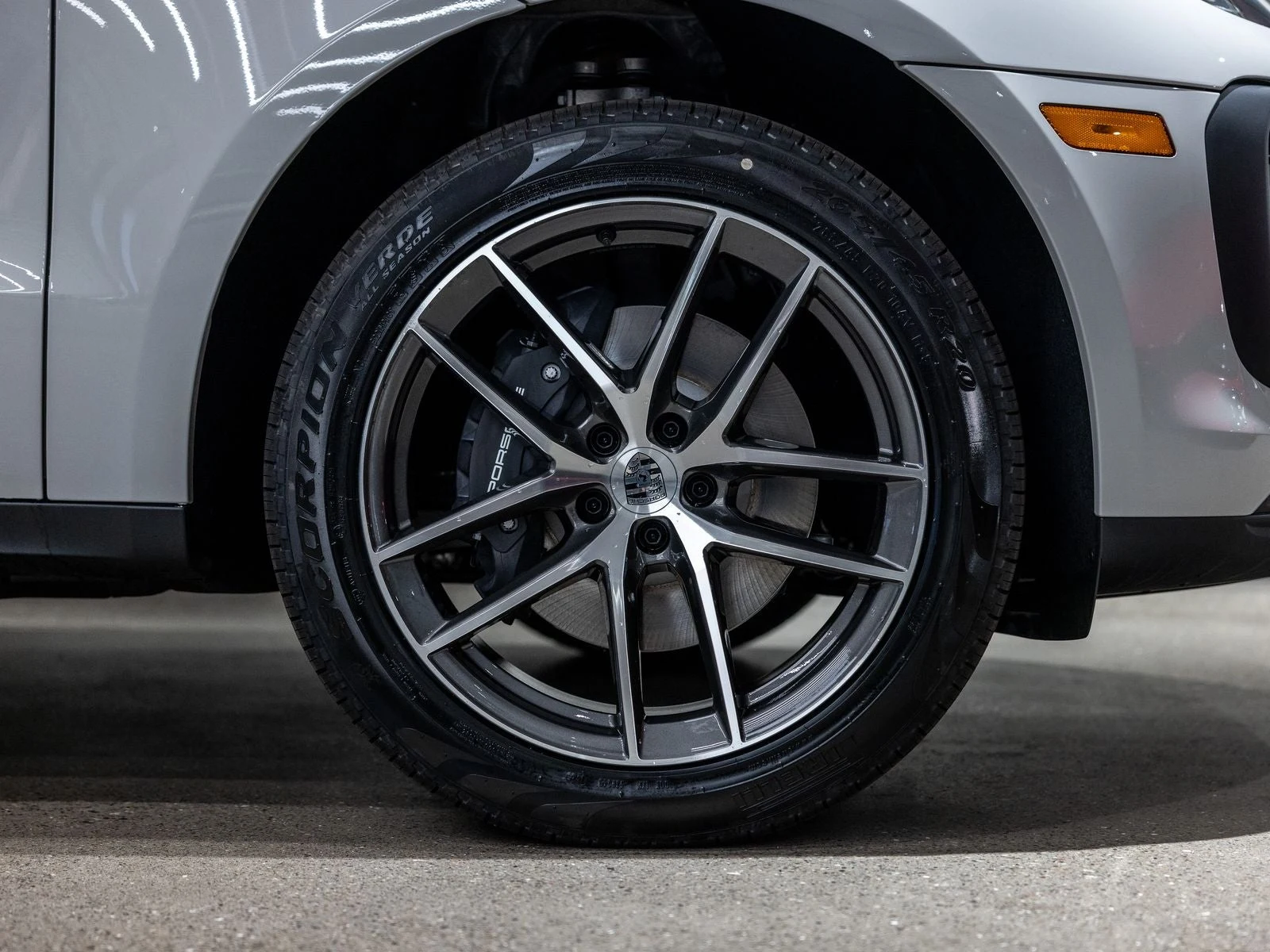 2026 Porsche Macan (95B), 20/20