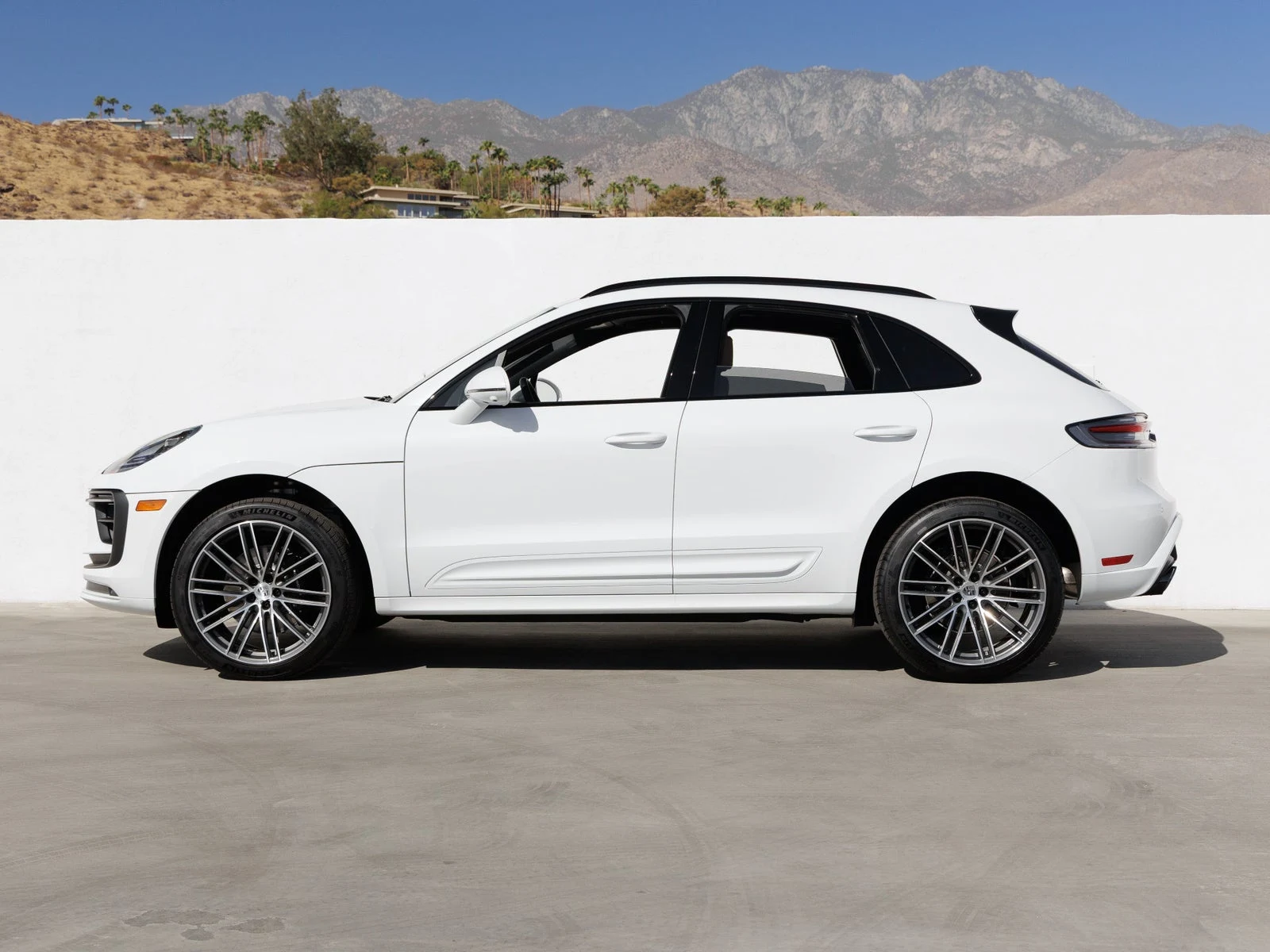 2026 Porsche Macan S (95B), 2/20
