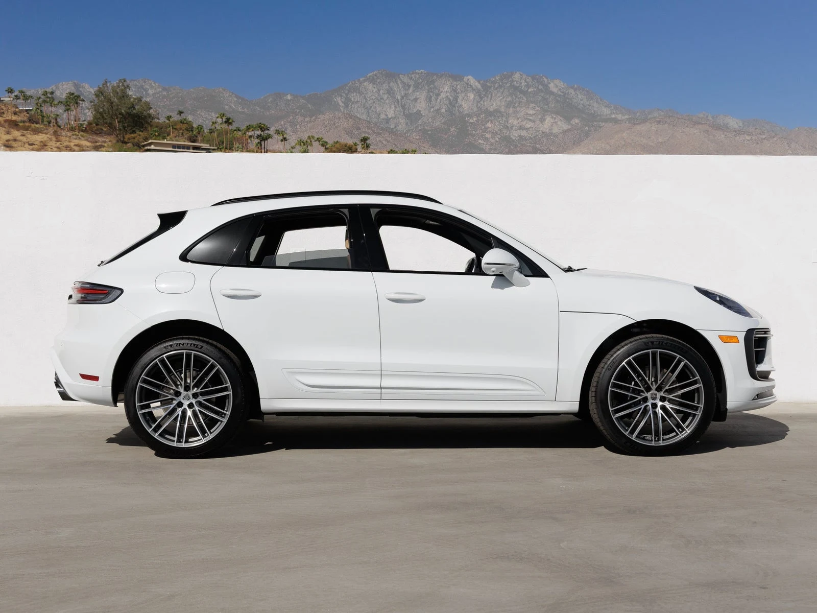 2026 Porsche Macan S (95B), 8/20