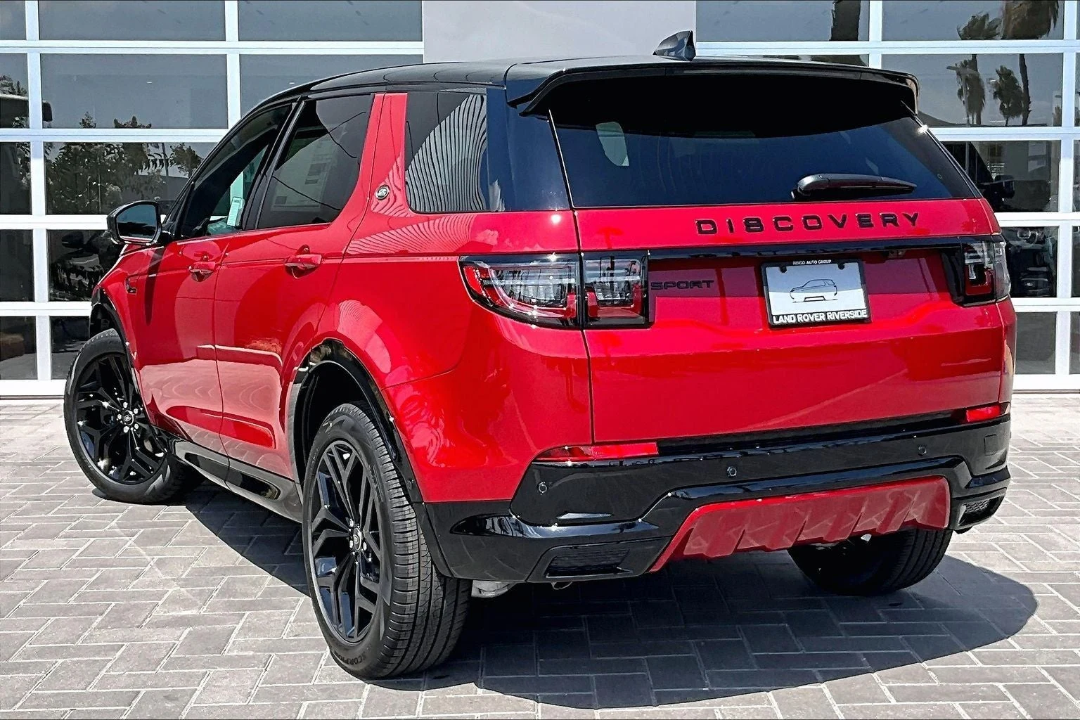 2026 Land Rover Discovery Sport Landmark (L550), 3/15