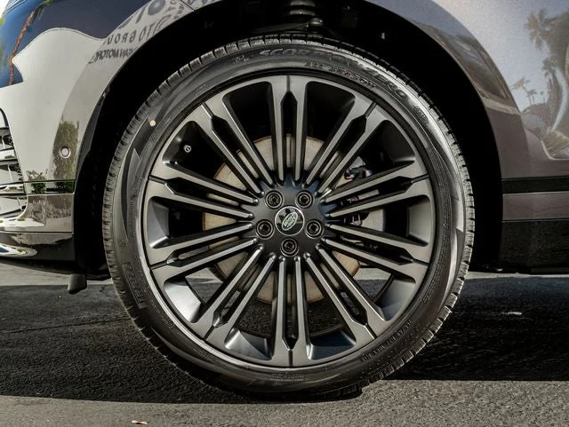 2026 Land Rover Range Rover Velar P250 (L560), 11/20