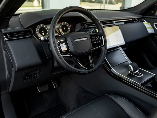 2026 Land Rover Range Rover Velar P250 (L560), 16/20