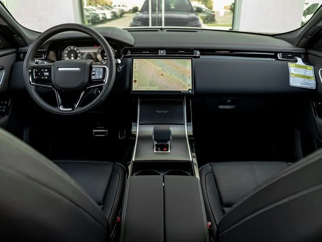 2026 Land Rover Range Rover Velar P250 (L560), 18/20