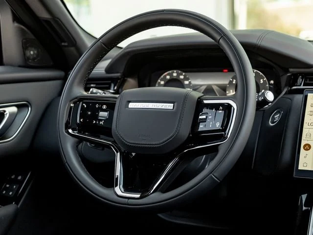 2026 Land Rover Range Rover Velar P250 (L560), 19/20