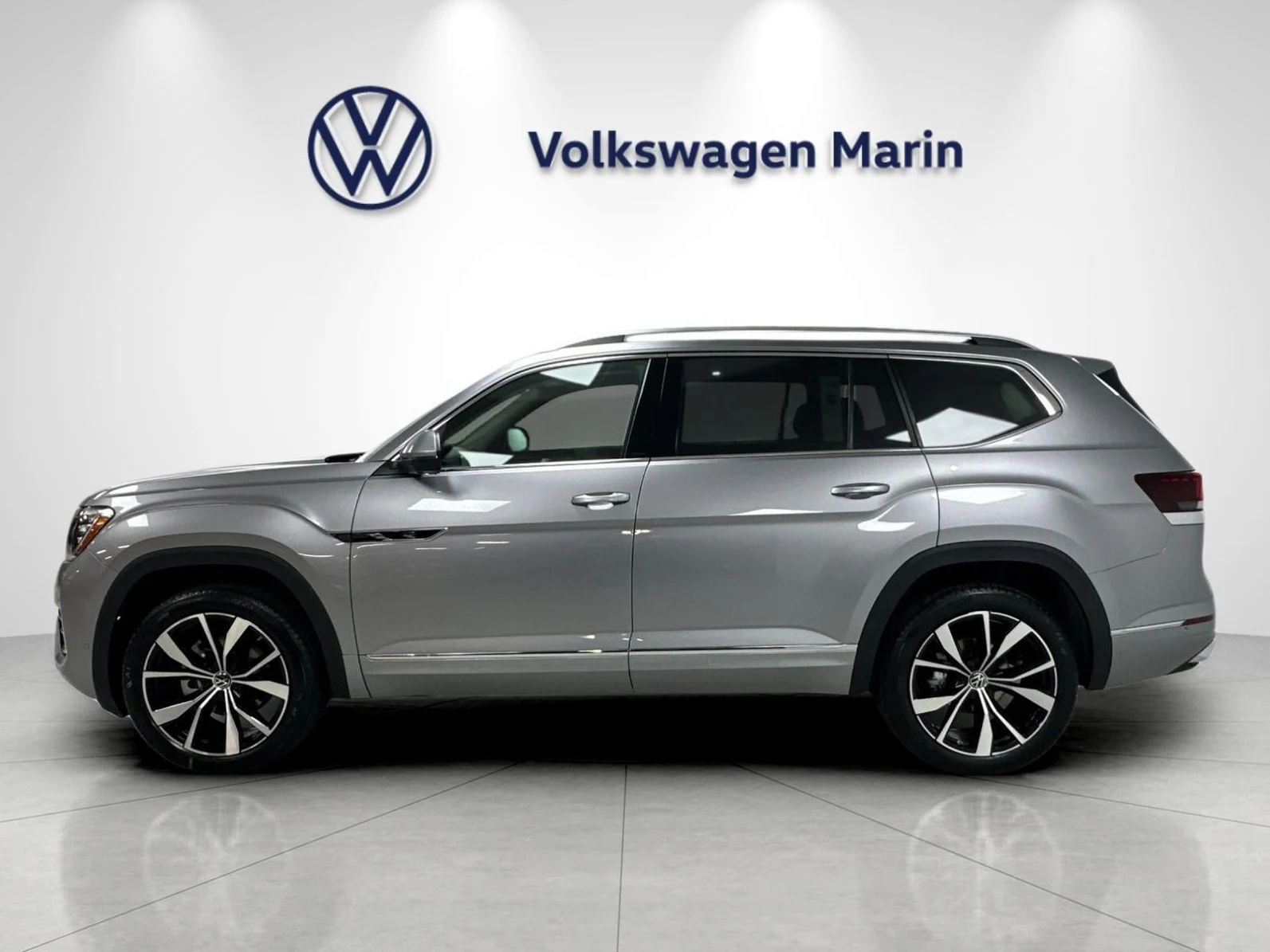 2026 Volkswagen Atlas 2.0T SEL Premium R-Line (2024 Update), 2/20