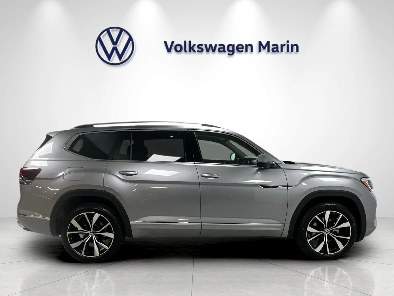 2026 Volkswagen Atlas 2.0T SEL Premium R-Line (2024 Update), 6/20