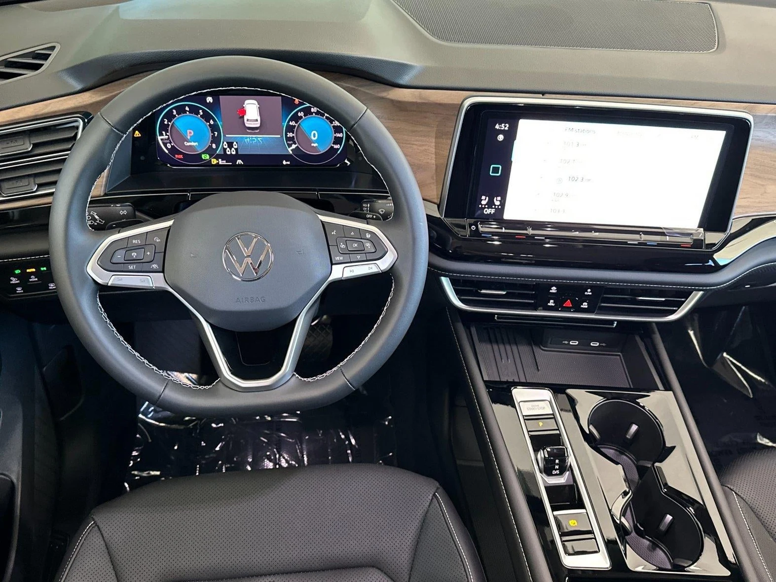 2026 Volkswagen Atlas 2.0T SE with Technology (2024 Update), 13/20