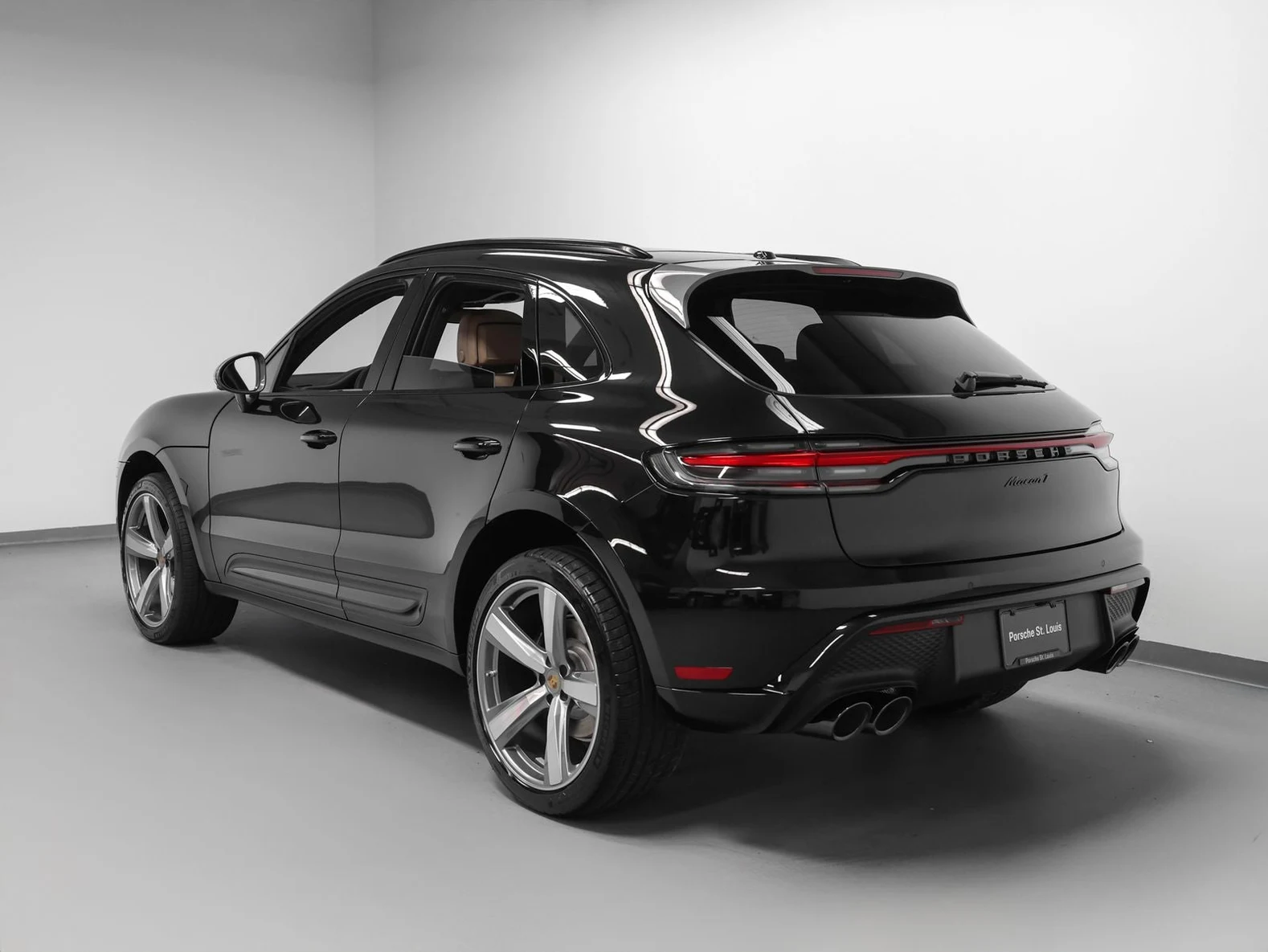 2026 Porsche Macan T (95B), 3/20