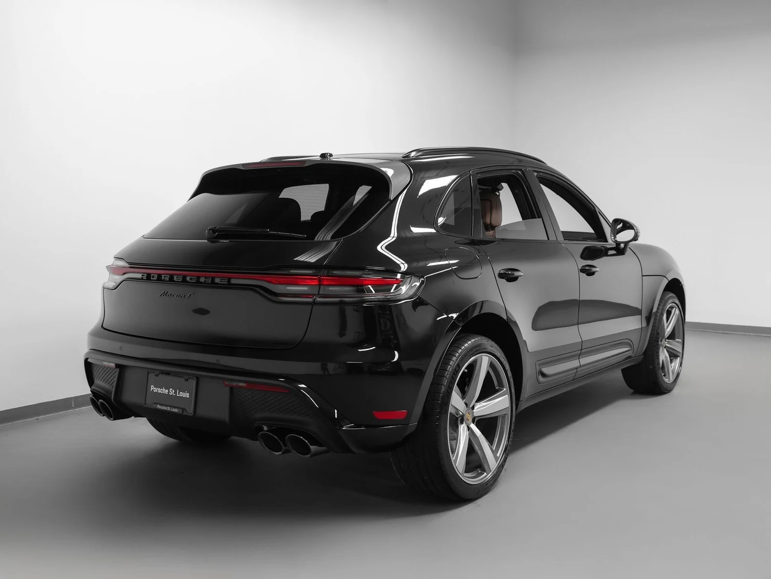 2026 Porsche Macan T (95B), 11/20