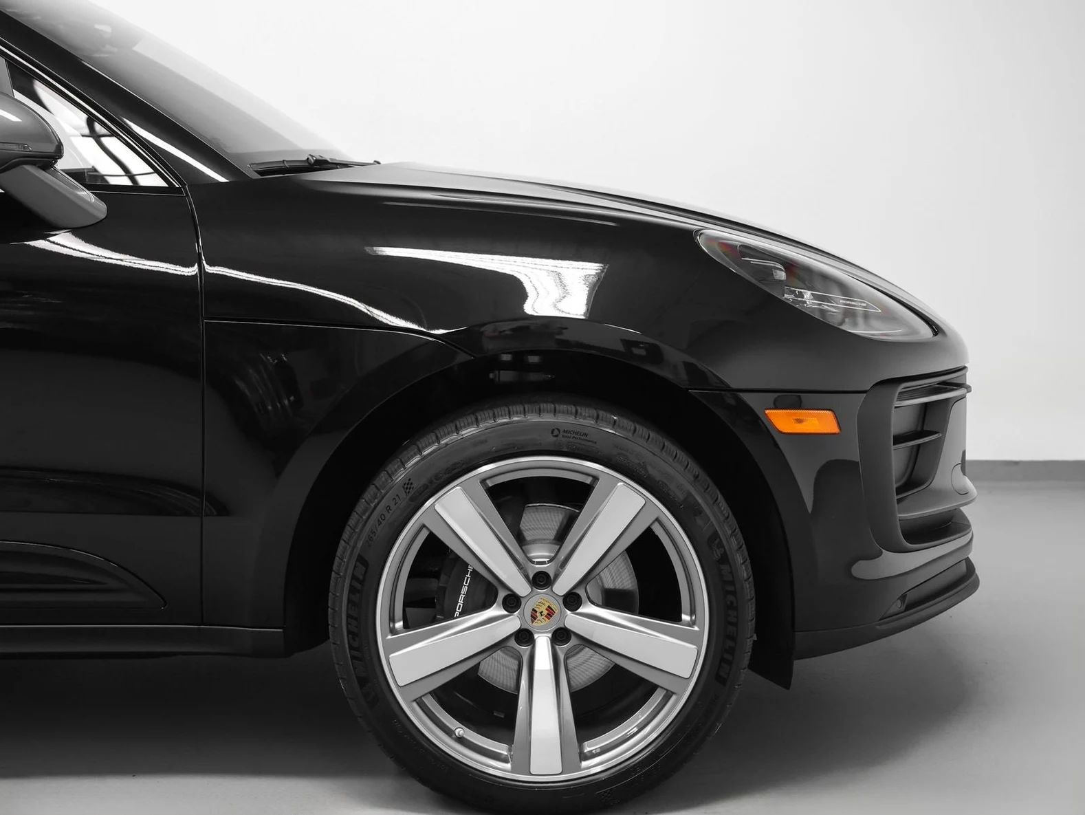 2026 Porsche Macan T (95B), 14/20