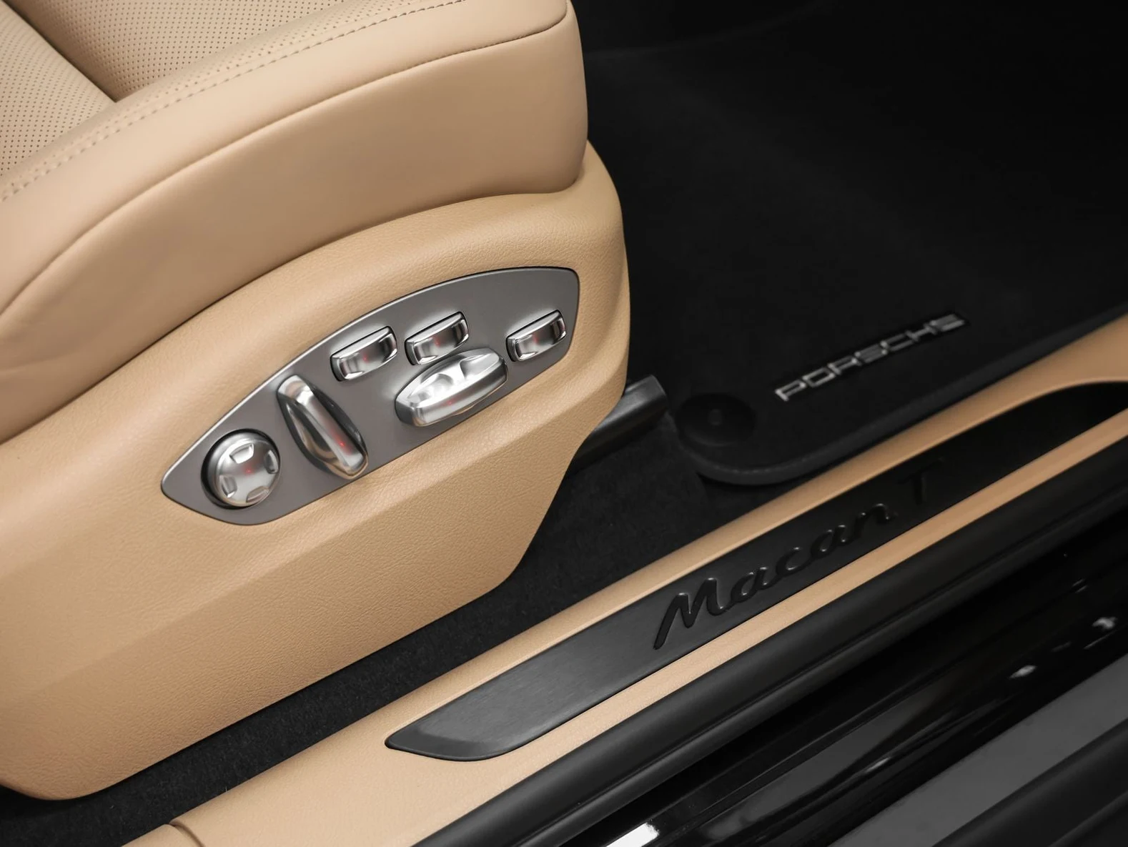 2026 Porsche Macan T (95B), 20/20