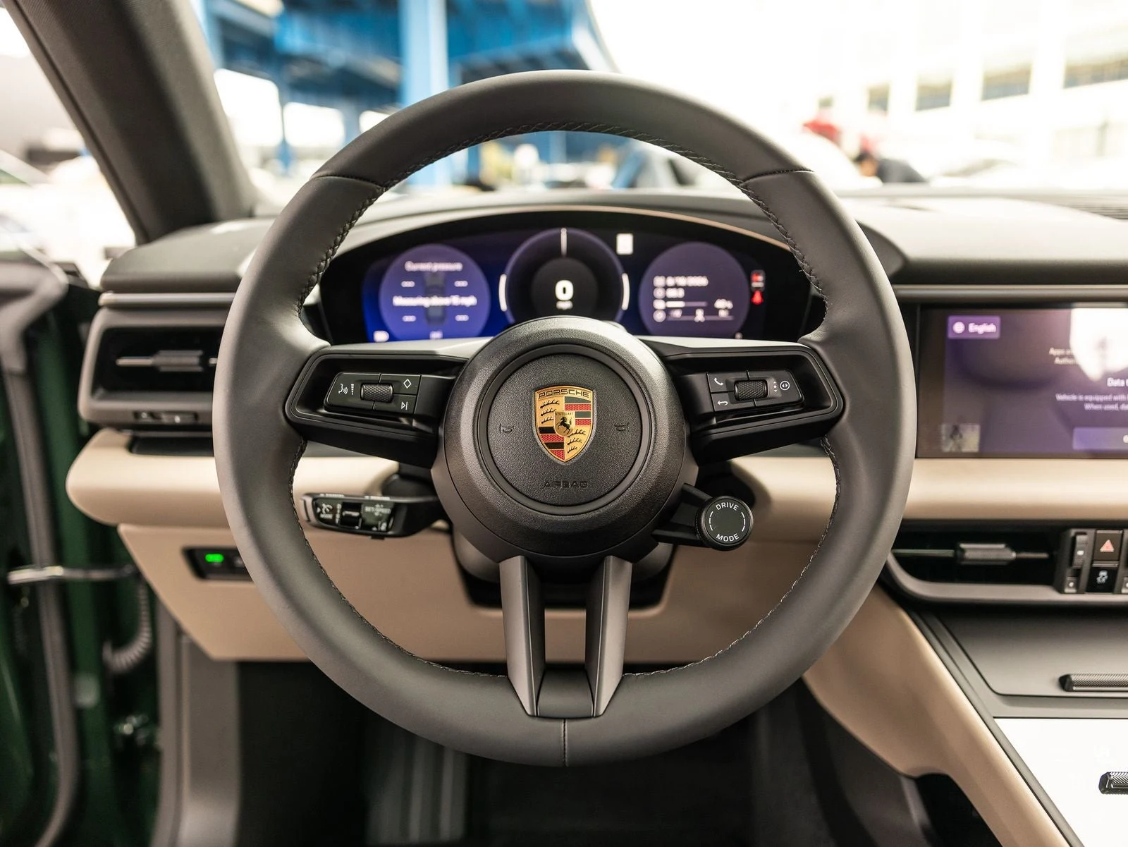 2026 Porsche Macan Electric (XAB), 6/20