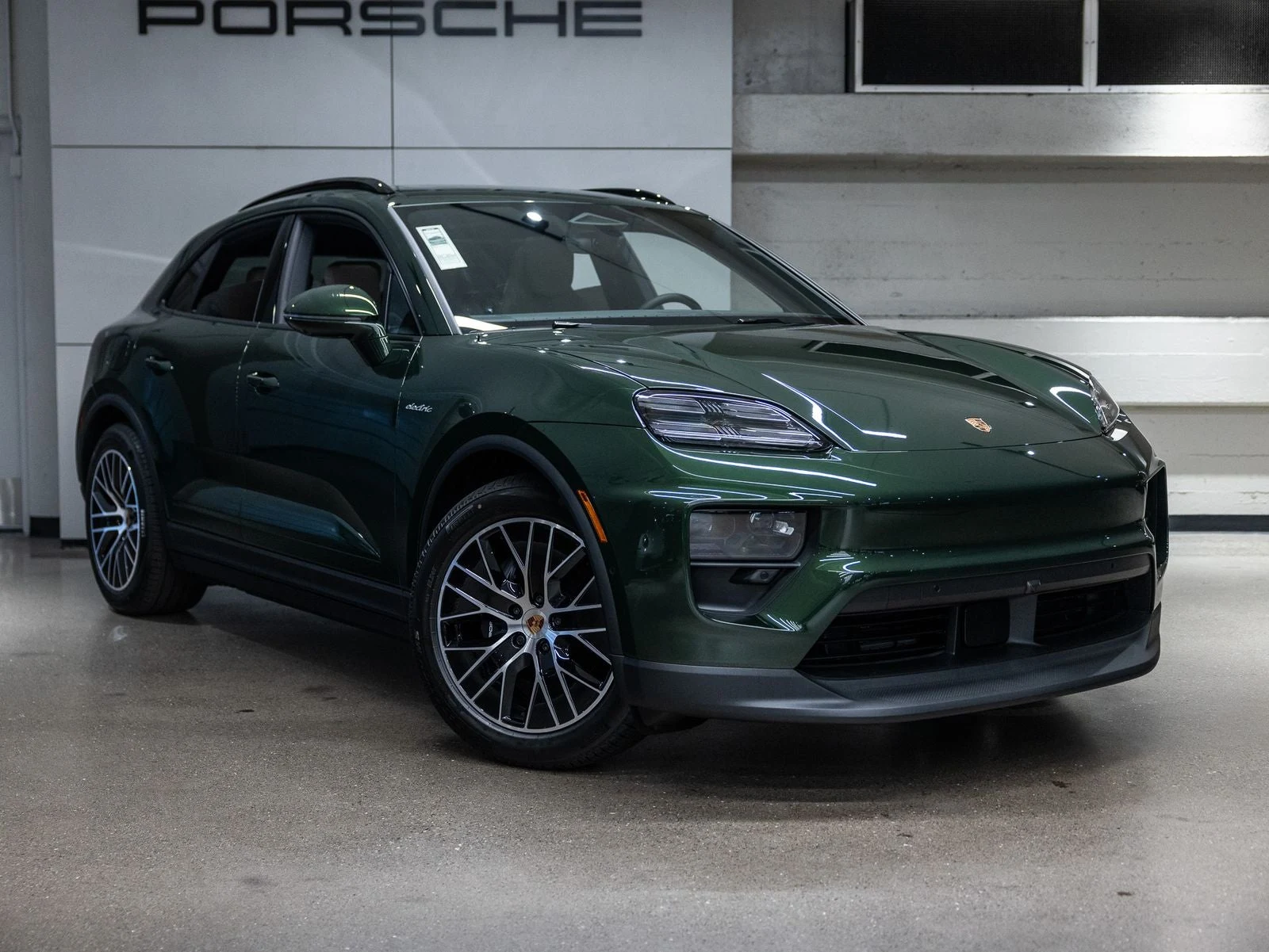 2026 Porsche Macan Electric (XAB), 10/20