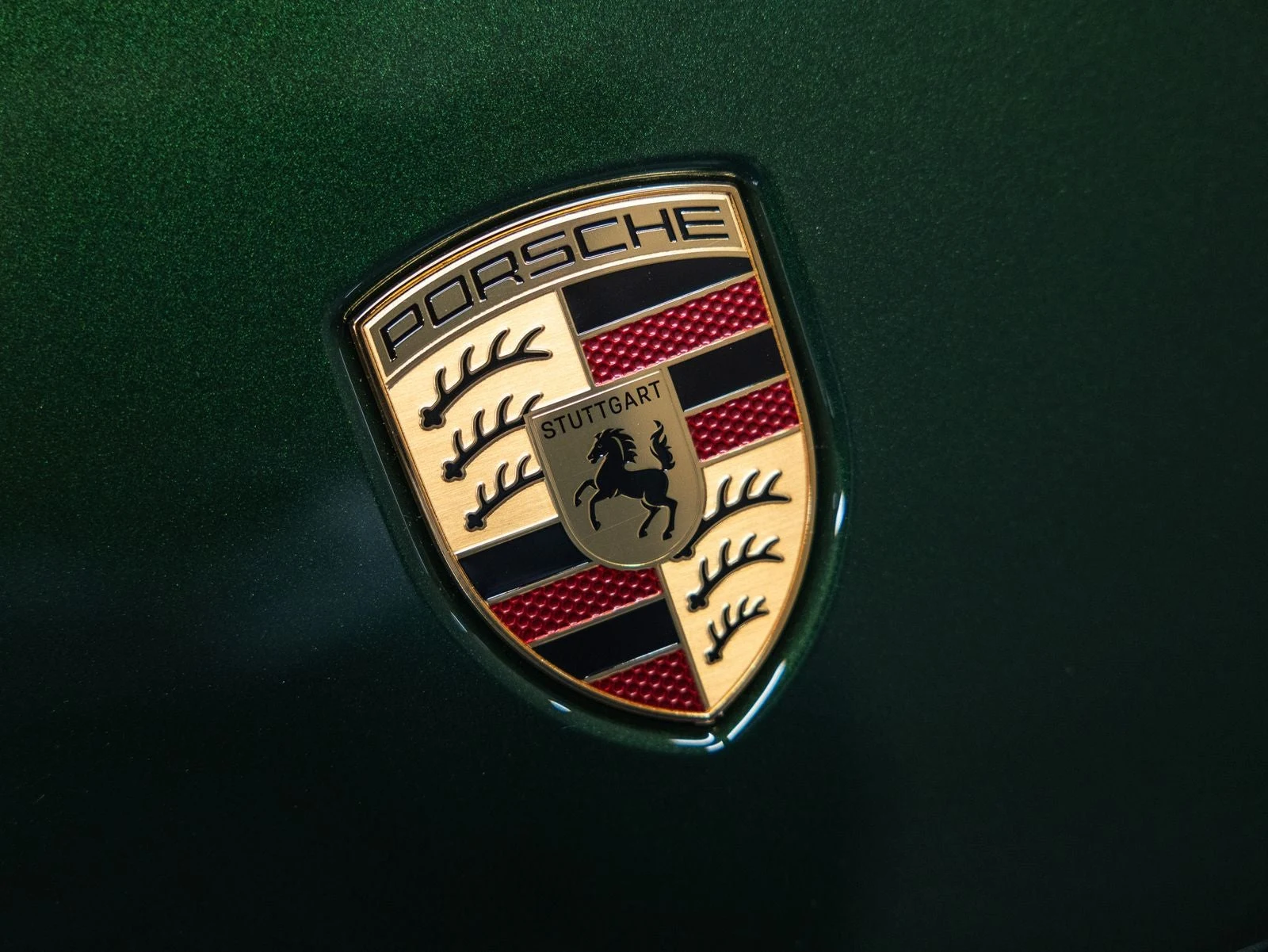 2026 Porsche Macan Electric (XAB), 19/20