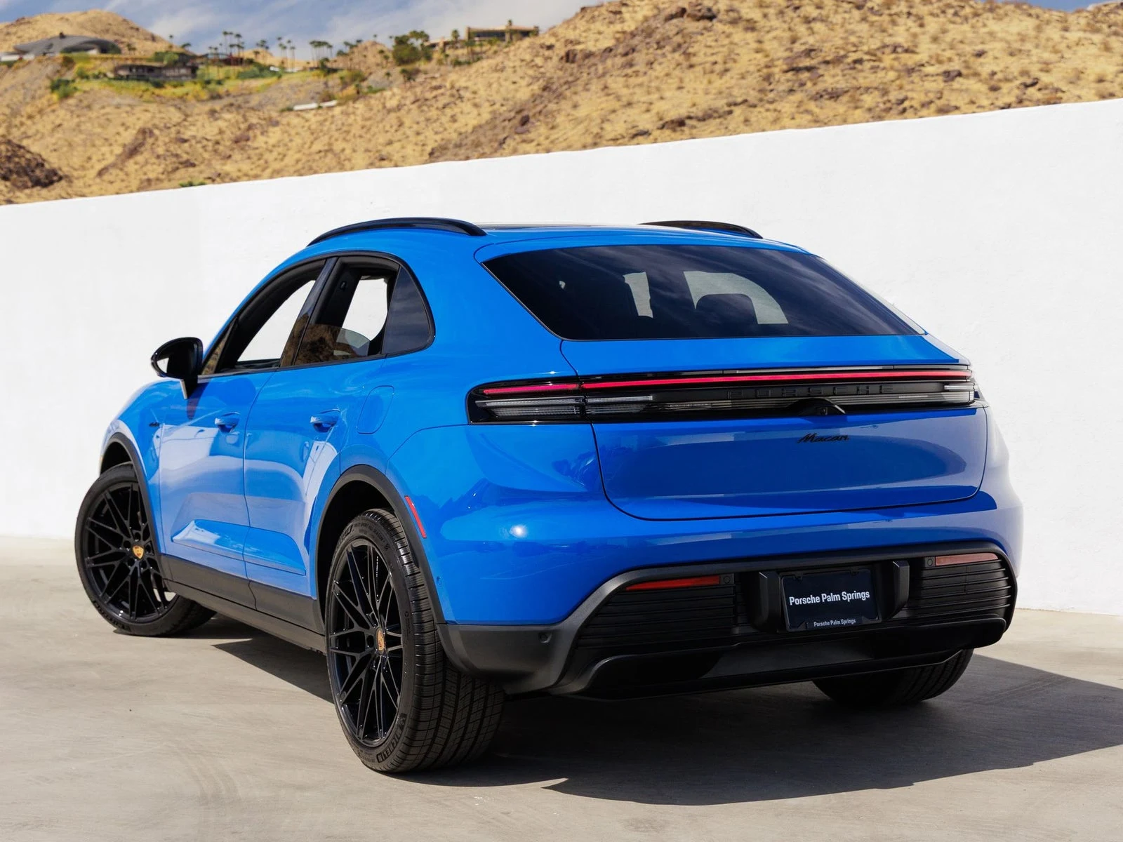 2026 Porsche Macan Electric (XAB), 3/20