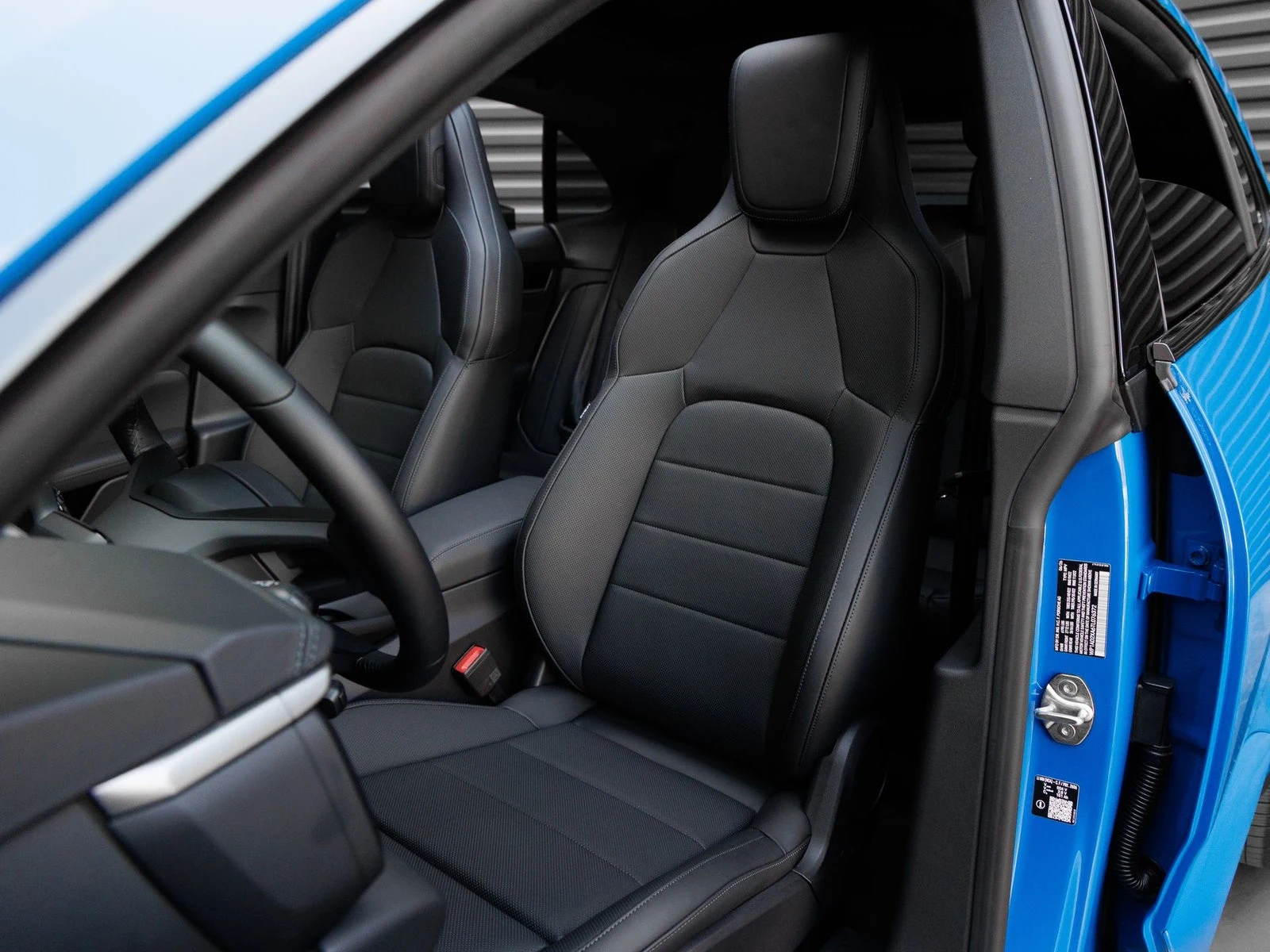 2026 Porsche Macan Electric (XAB), 5/20