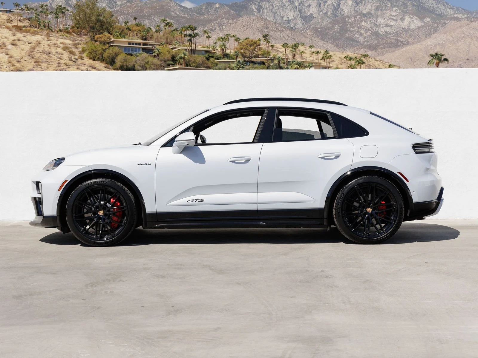 2026 Porsche Macan GTS Electric (XAB), 2/20