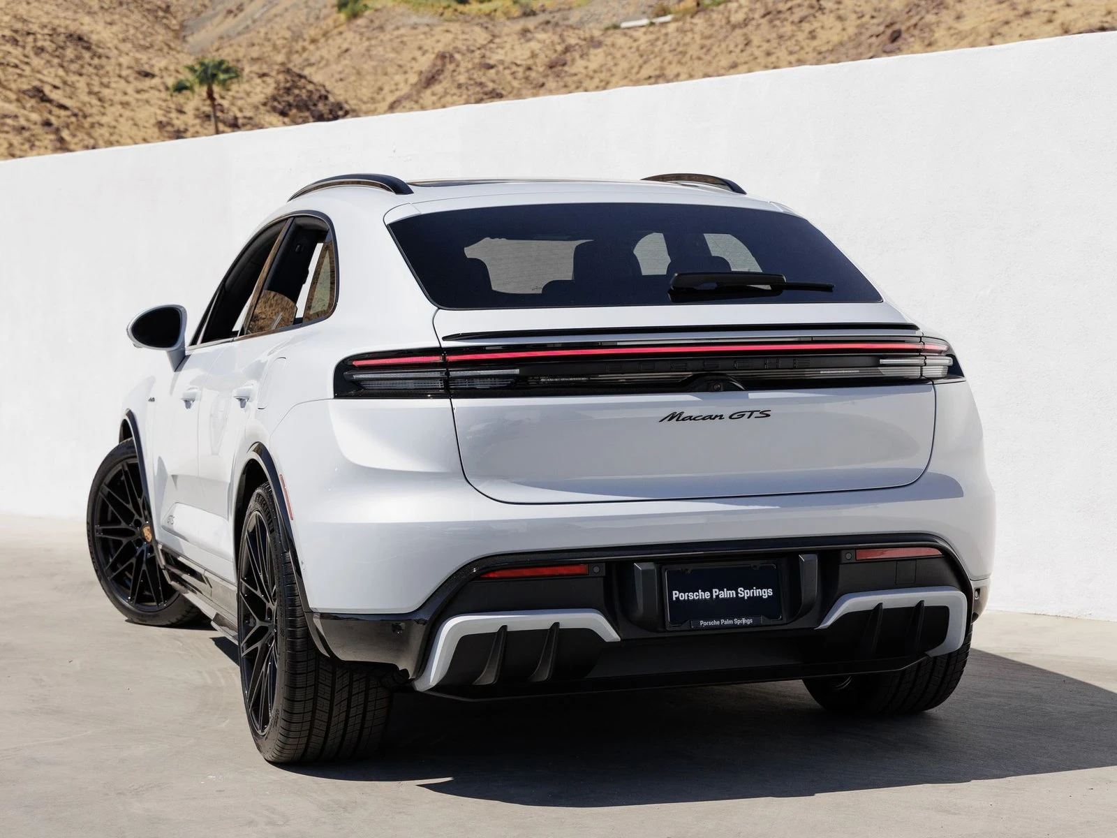2026 Porsche Macan GTS Electric (XAB), 3/20