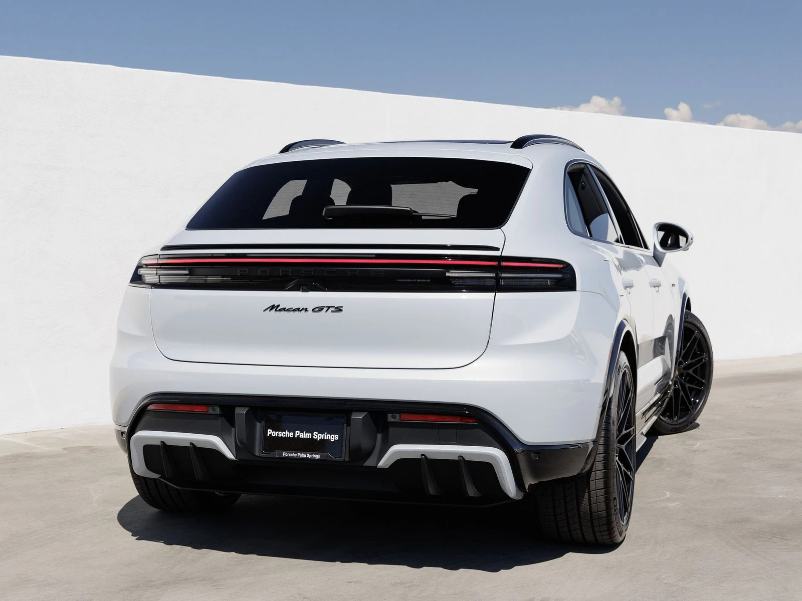 2026 Porsche Macan GTS Electric (XAB), 7/20
