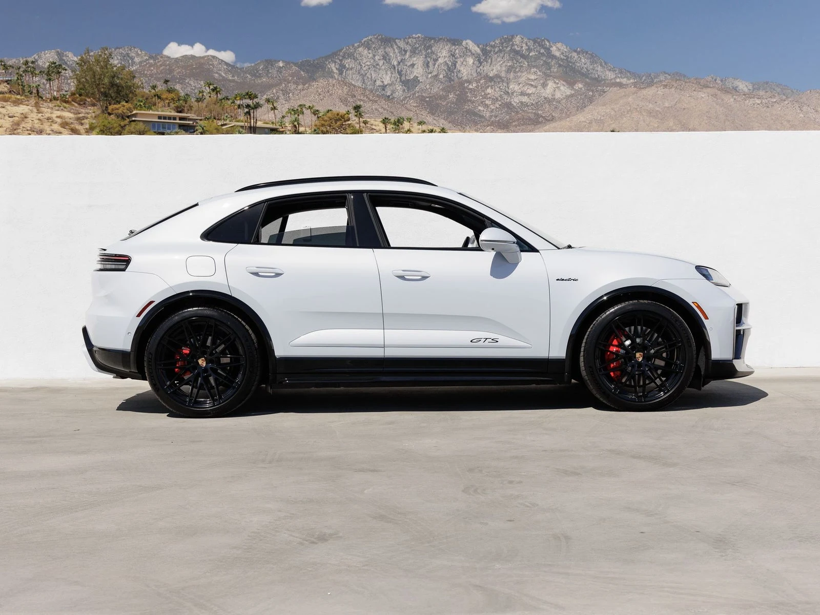2026 Porsche Macan GTS Electric (XAB), 8/20