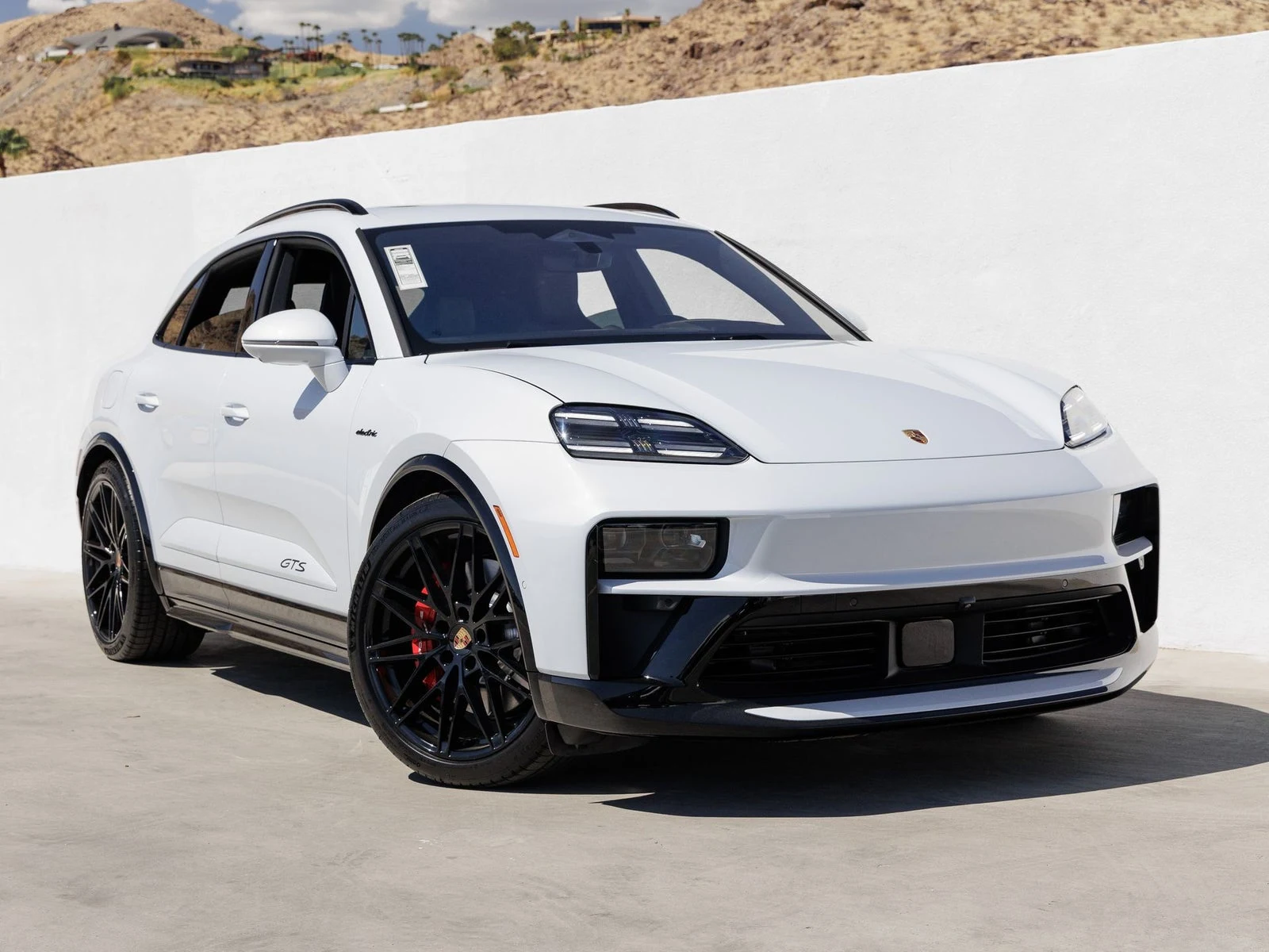 2026 Porsche Macan GTS Electric (XAB), 9/20