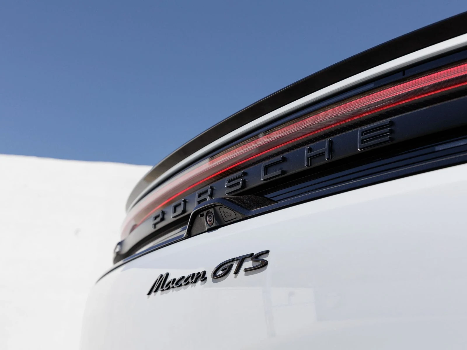 2026 Porsche Macan GTS Electric (XAB), 12/20