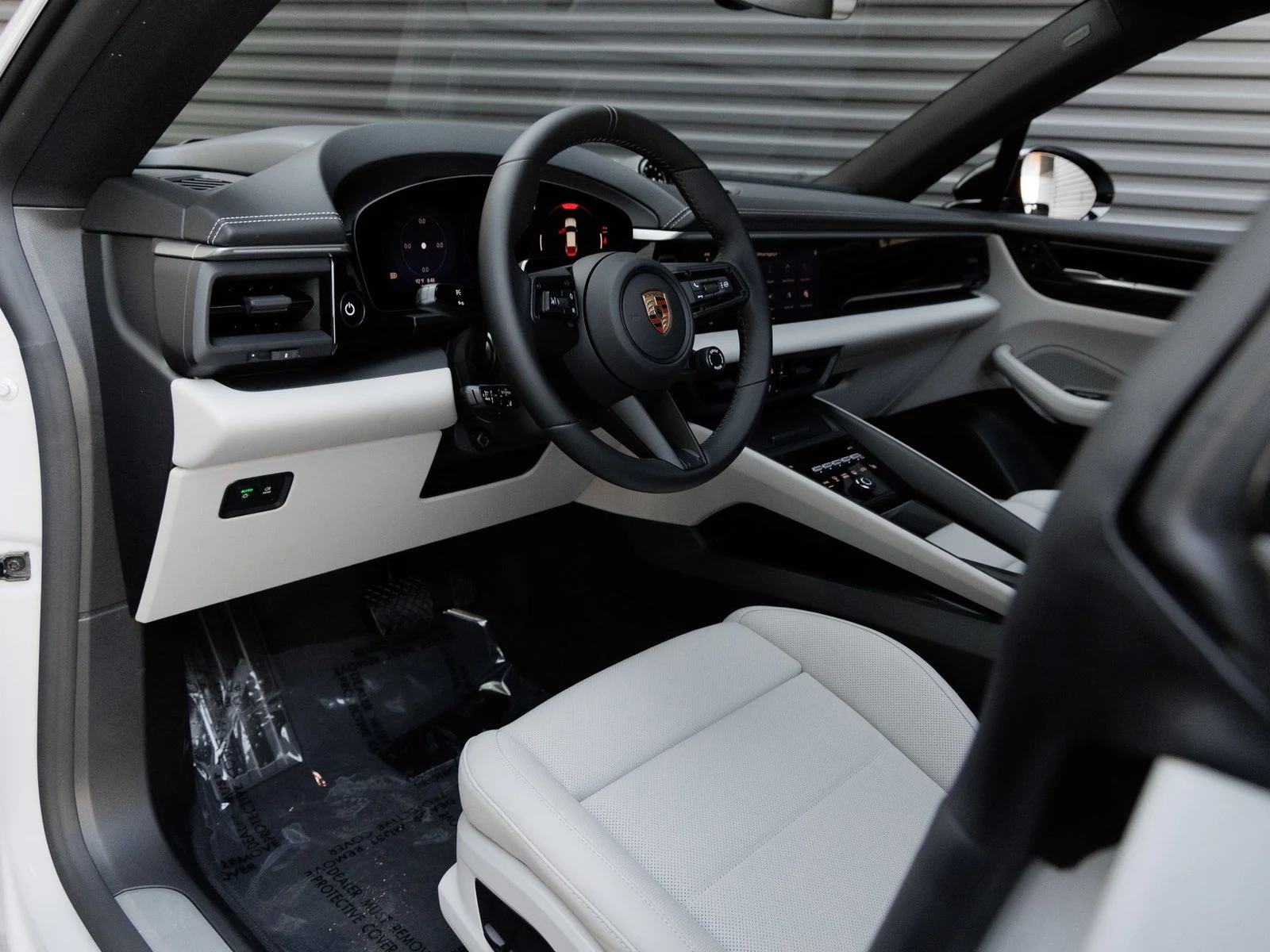 2026 Porsche Macan Electric (XAB), 4/20