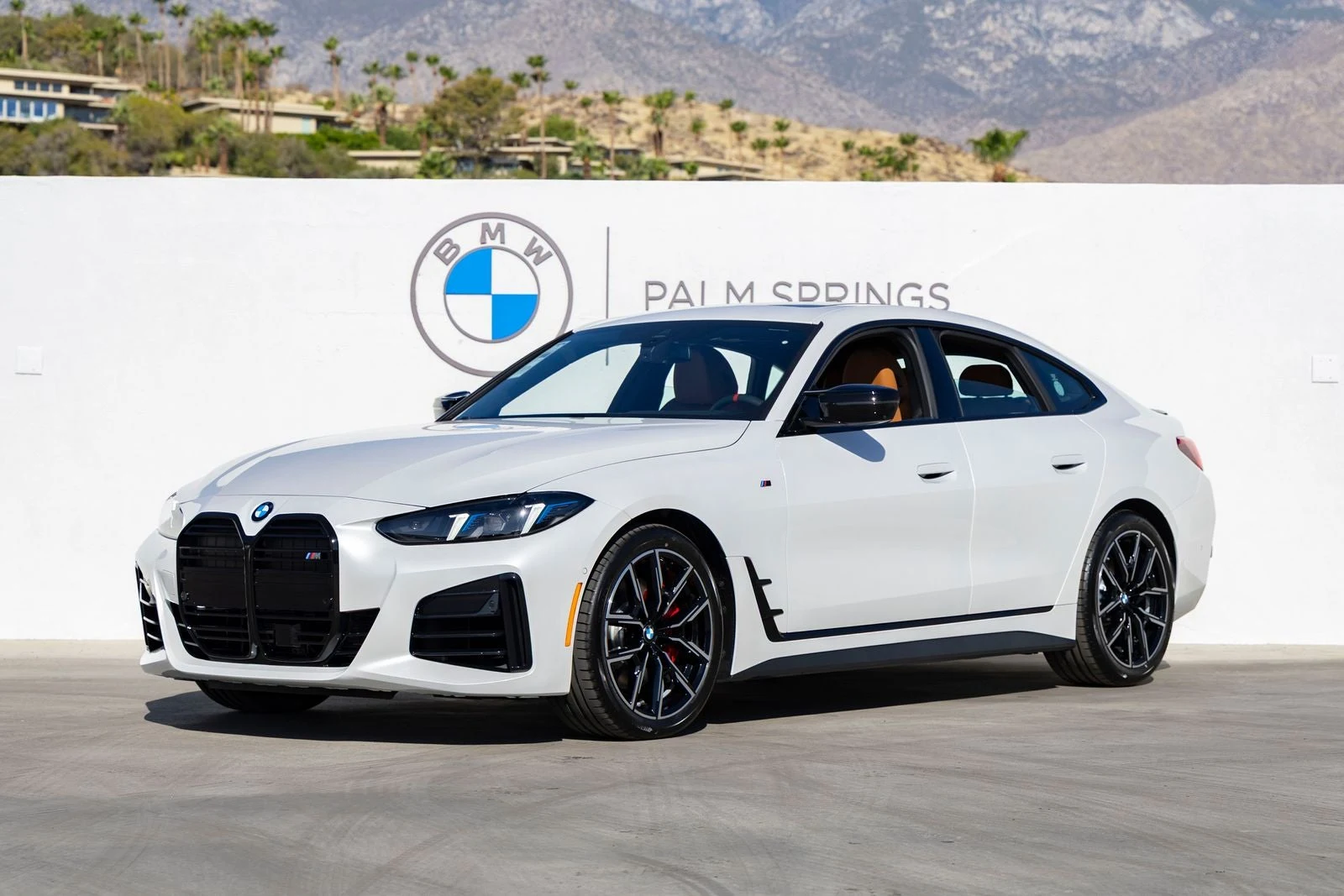 BMW M440i Gran Coupé (G26) · Mineral White Metallic · Indigo Auto Group