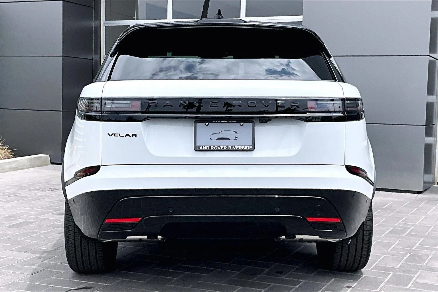 2026 Land Rover Range Rover Velar P250 Belgravia Edition (L560), 4/14