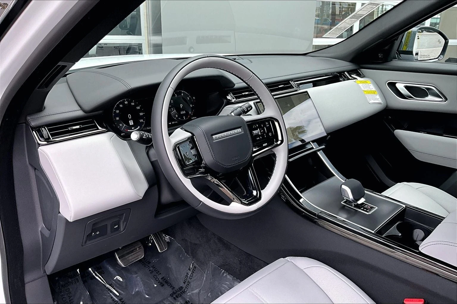 2026 Land Rover Range Rover Velar P250 Belgravia Edition (L560), 6/14