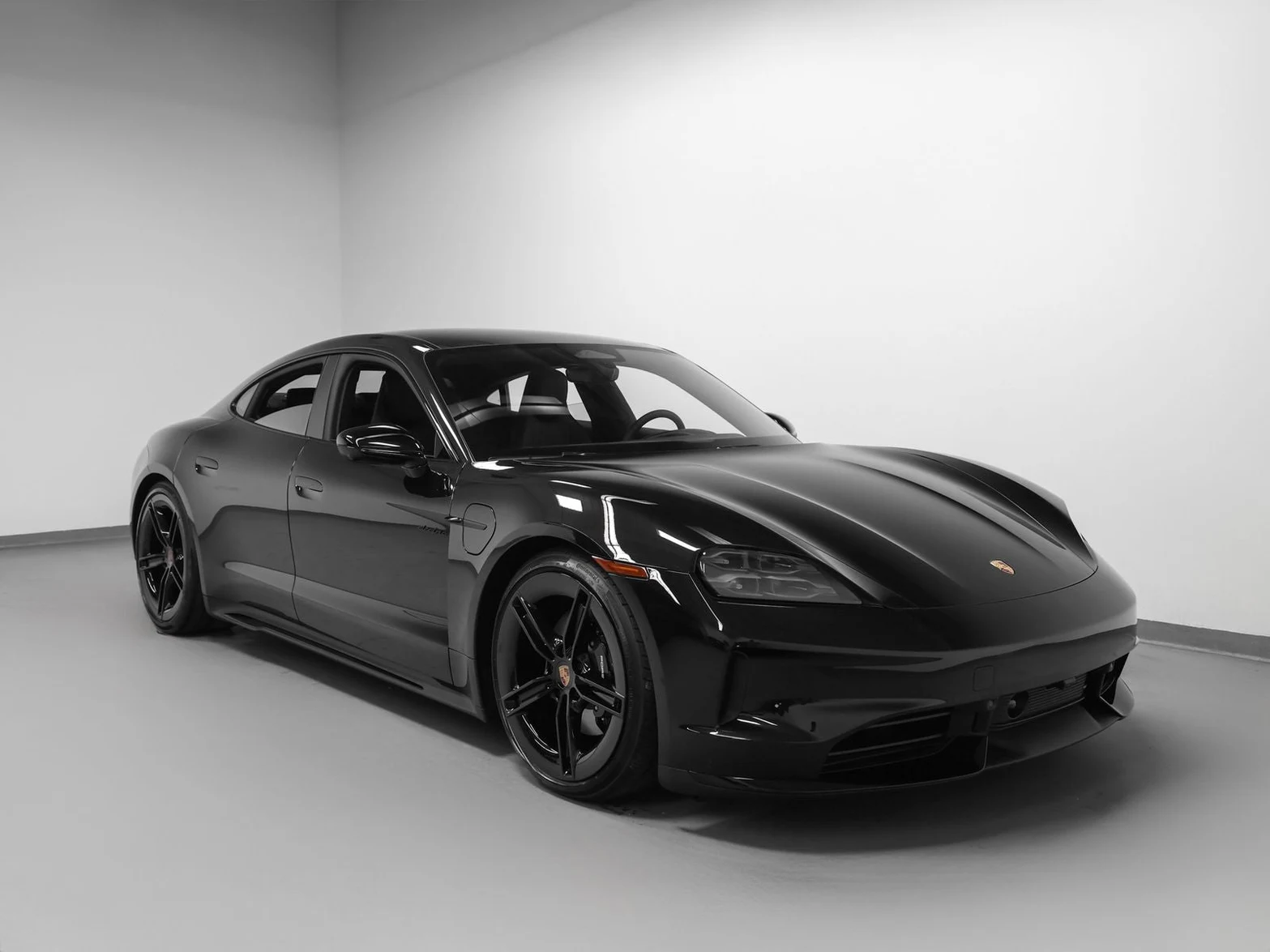 2026 Porsche Taycan 4 Black Edition (2025 Update), 9/20