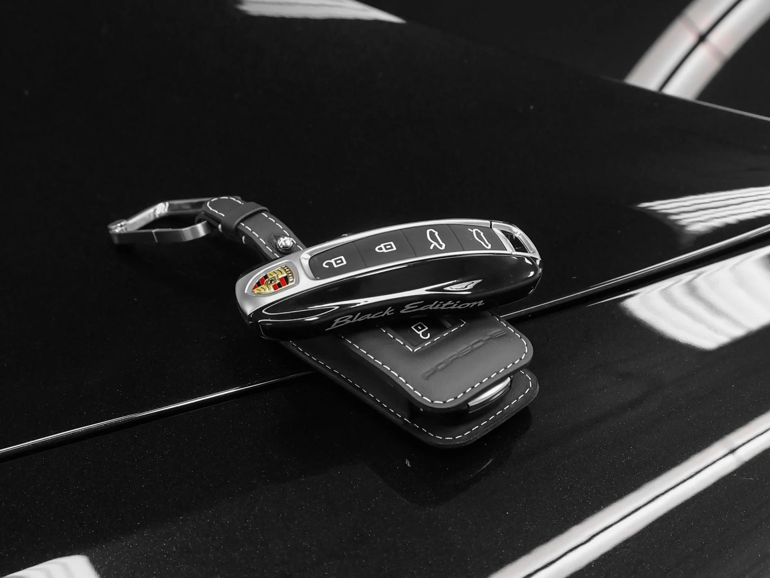 2026 Porsche Taycan 4 Black Edition (2025 Update), 13/20