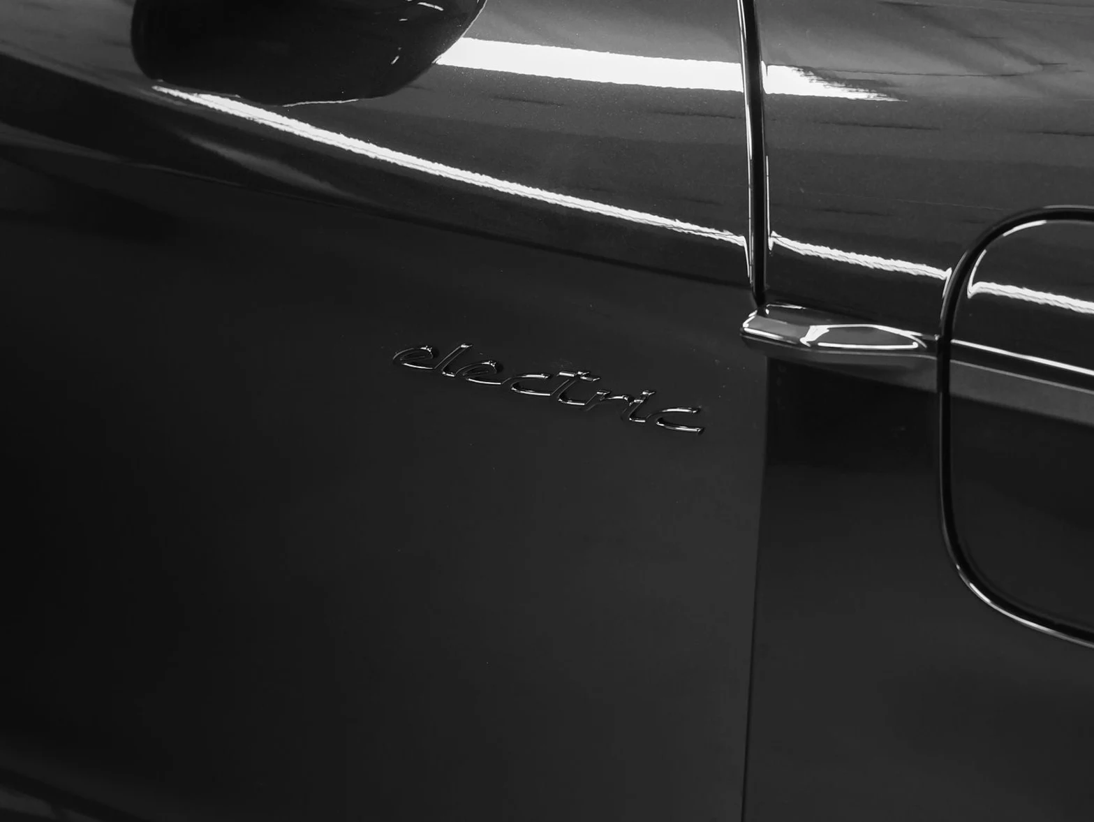 2026 Porsche Taycan 4 Black Edition (2025 Update), 15/20