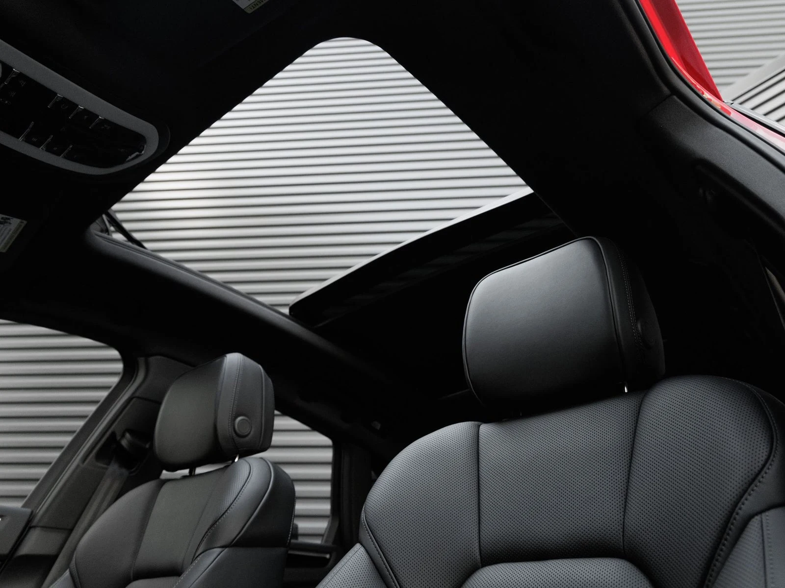 2026 Porsche Macan (95B), 14/20
