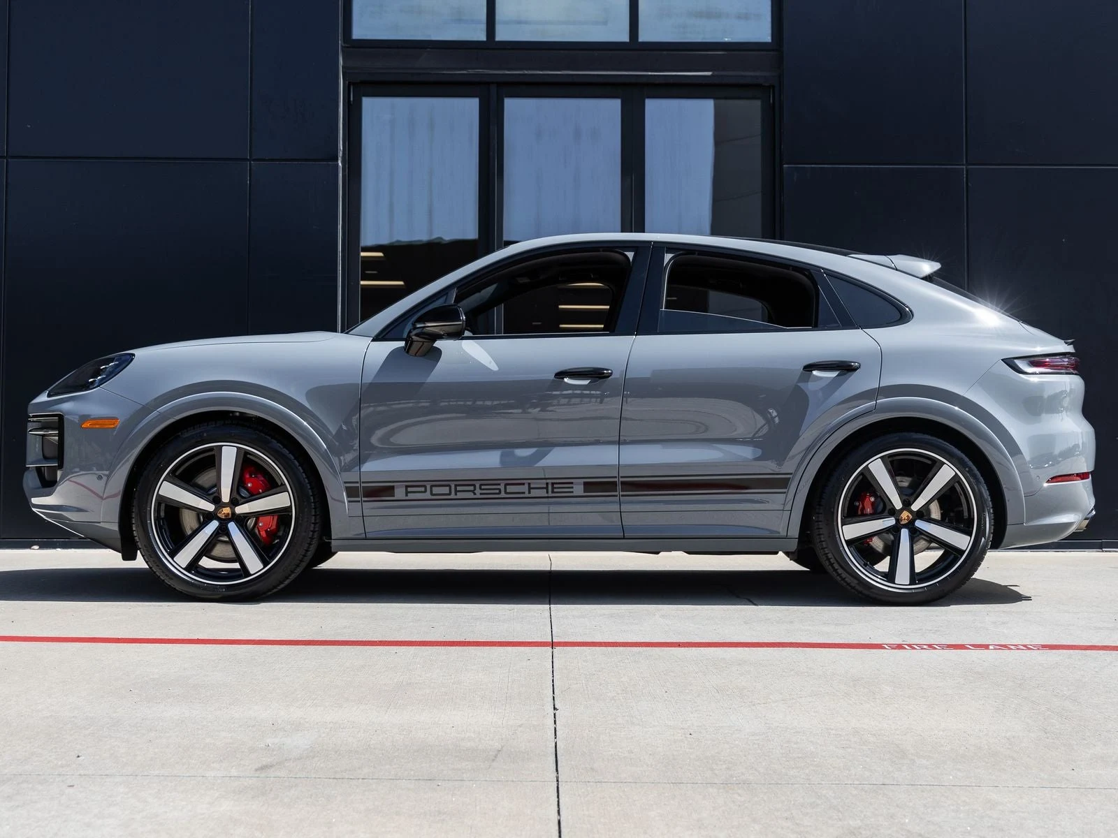 2026 Porsche Cayenne S Coupé (3rd Generation), 2/20