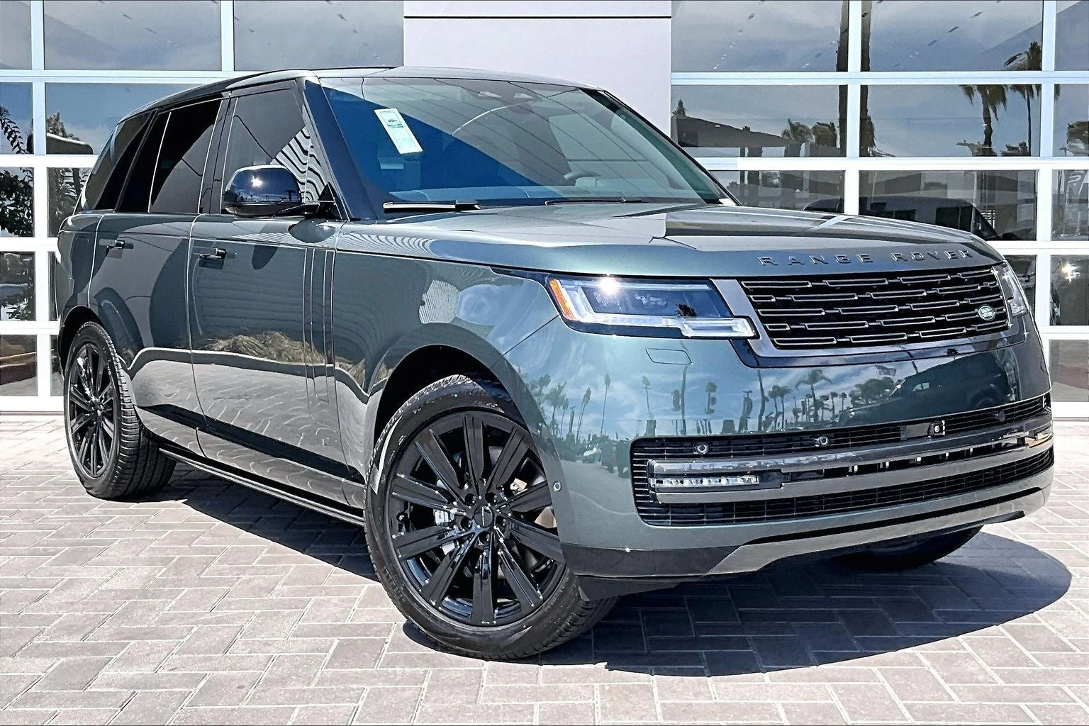 2026 Land Rover Range Rover SE (L460), 2/14
