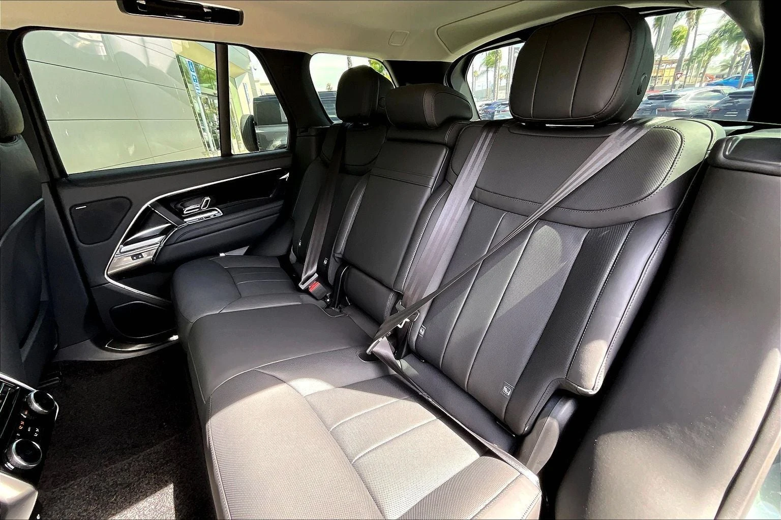 2026 Land Rover Range Rover SE (L460), 10/14