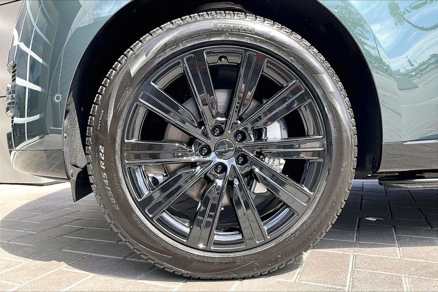 2026 Land Rover Range Rover SE (L460), 12/14