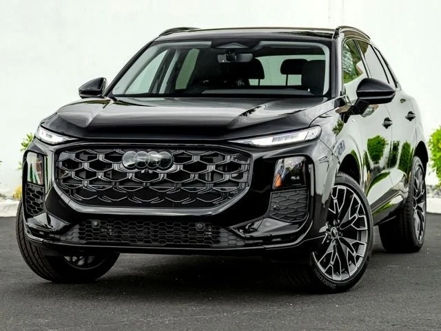 Audi Q3 S line quattro (FJ) · Mythos Black Metallic · Indigo Auto Group