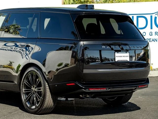 2026 Land Rover Range Rover SE LWB (L460), 10/20