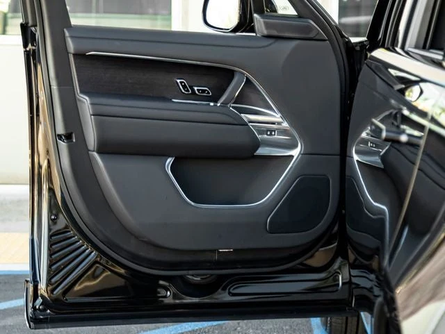 2026 Land Rover Range Rover SE LWB (L460), 12/20