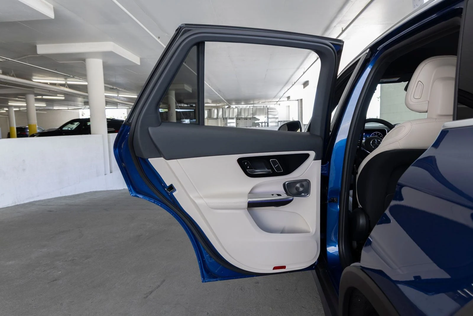 2026 Mercedes-Benz GLC 300 (X254), 18/20